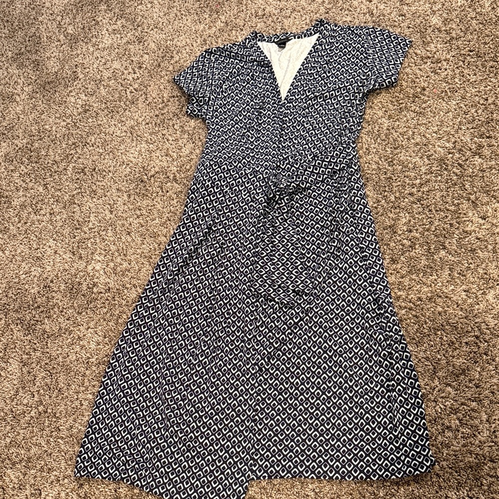 Ann Taylor Navy and White Geometric Midi Dress